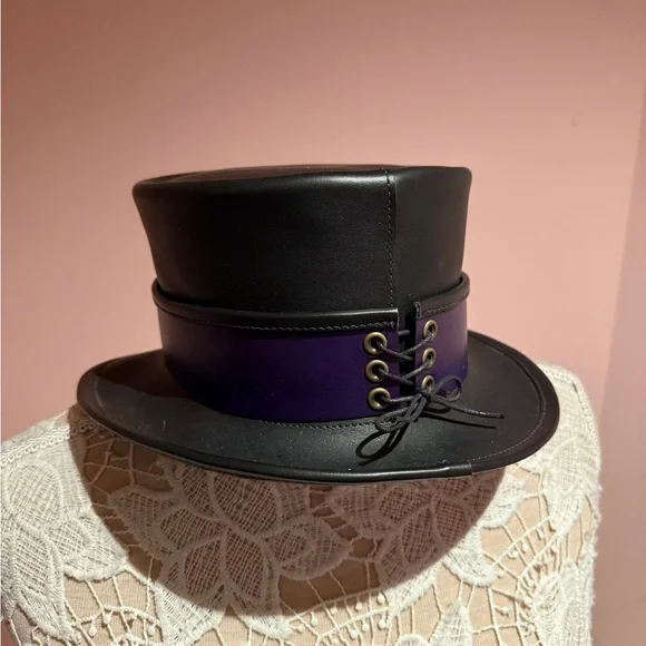 Leather purple top hat - Picture 2 of 2